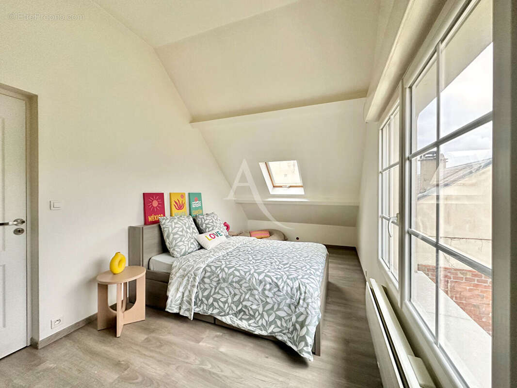 Maison à CHAMPS-SUR-MARNE