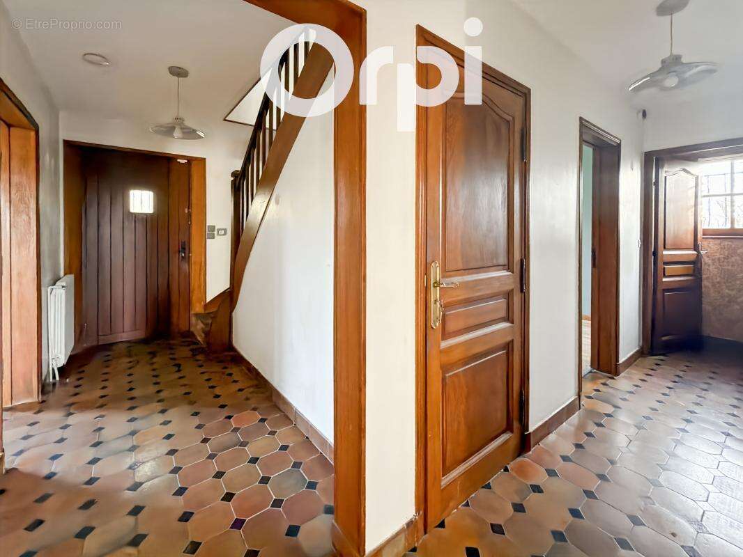 Maison à LACHELLE