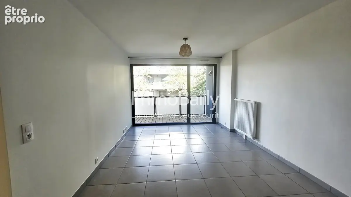 Begles appartement t2 avec balcon et parking - photo 2