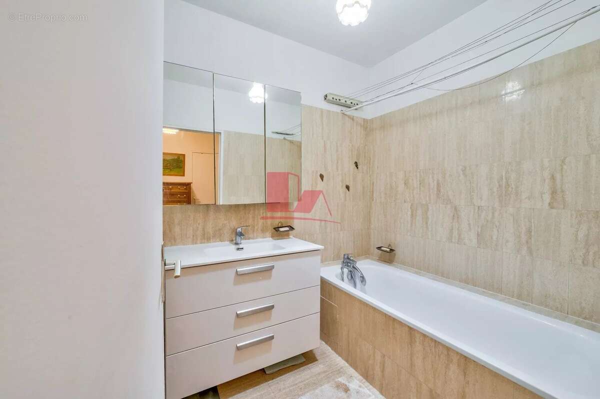 Appartement à ISSY-LES-MOULINEAUX