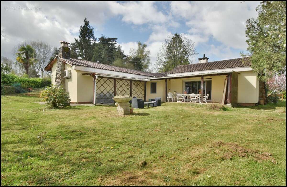 Maison à LAGOR