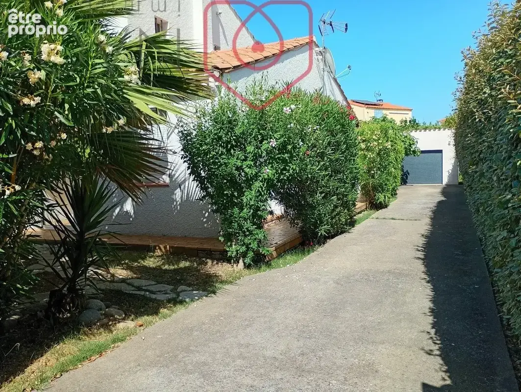 À vendre  Maison familiale avec jardin, garage et stationnement  Porte d'Espagne - photo 12