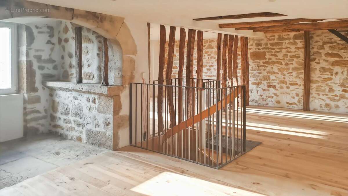 Maison à CAUSSE-ET-DIEGE