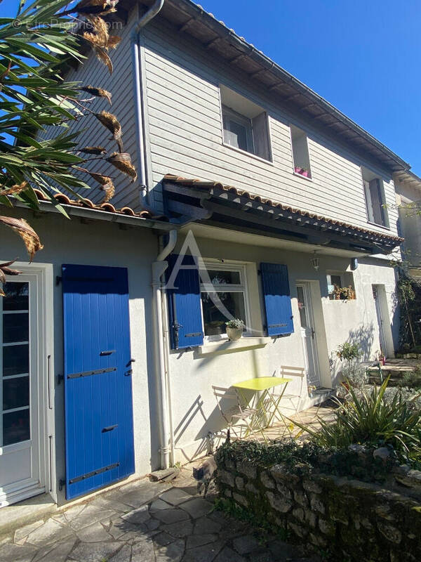 Maison à DOMPIERRE-SUR-MER