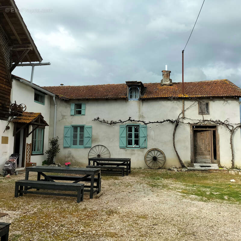 Maison principal au calme avec 4 Gîtes et piscine, vue - photo 5