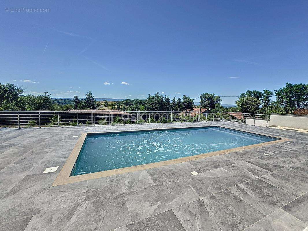 Maison à LA FOUILLOUSE