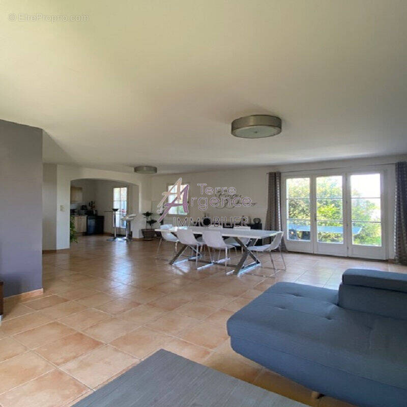 Maison à SERNHAC