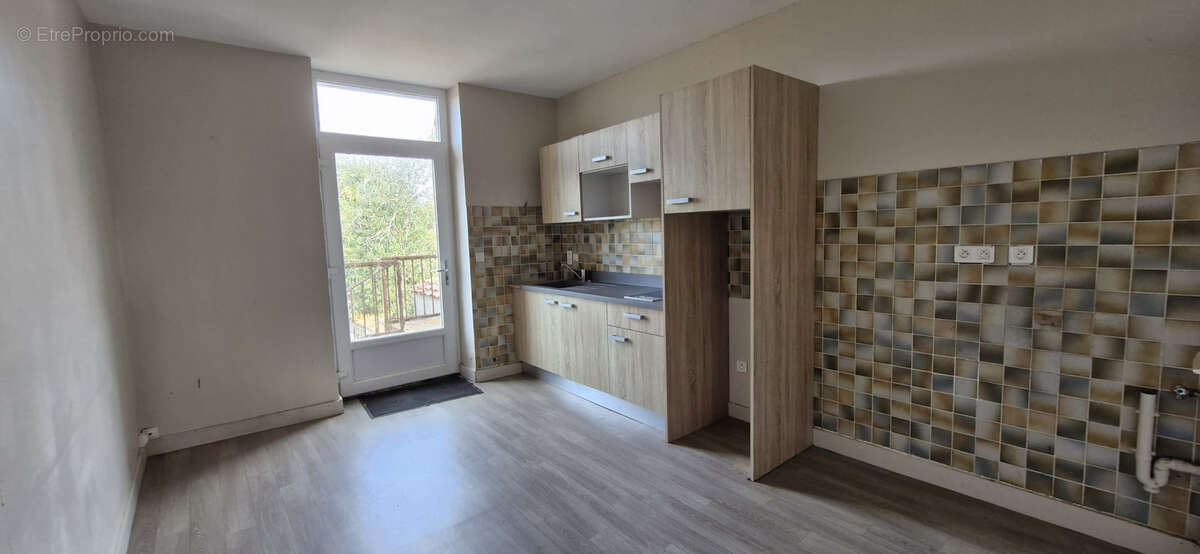 Maison à MORTAGNE-SUR-GIRONDE