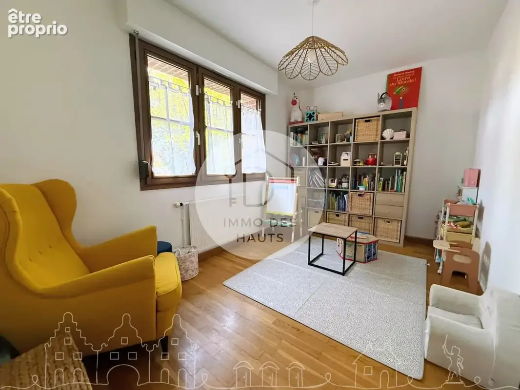 Maison familiale de 170 m2 avec 5 chambres et double garage à Téteghem - photo 4