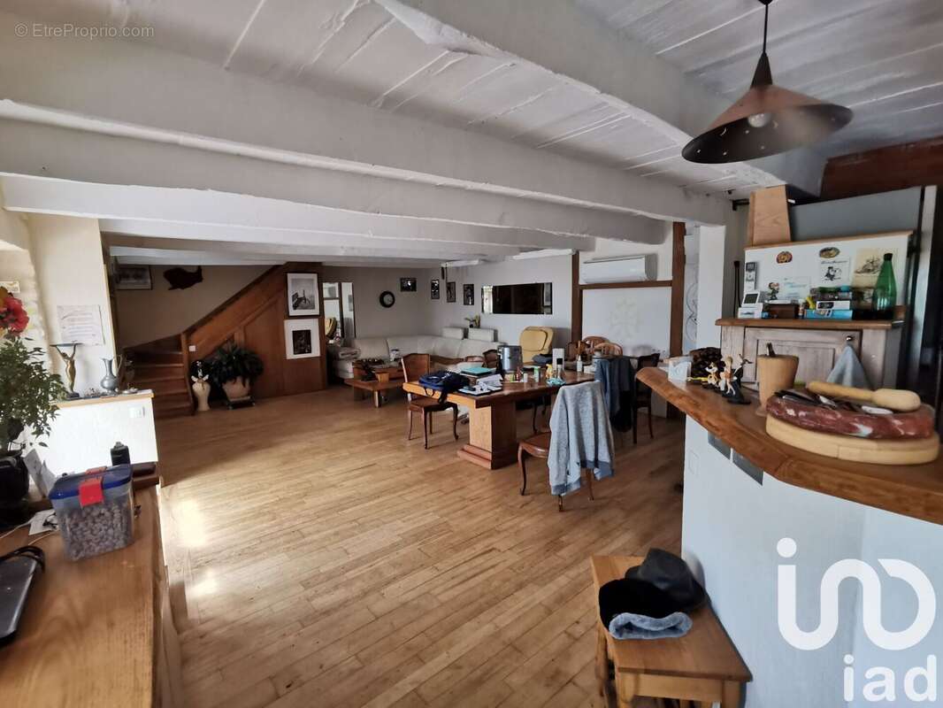 Maison 173 m² à Curvalle  - photo 4