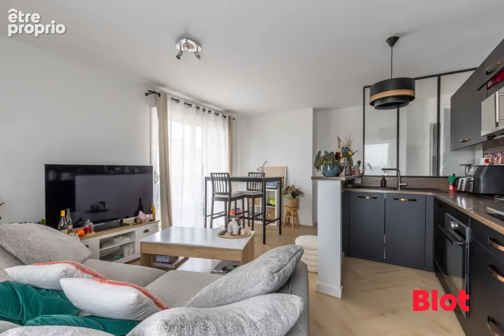 Photo Appartement à Saint-Erblon au prix de 159 000€
