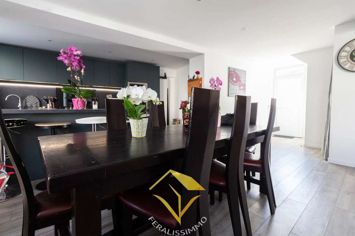 Maison à COURDIMANCHE