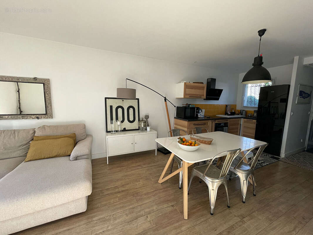 Maison à L&#039;ISLE-SUR-LA-SORGUE