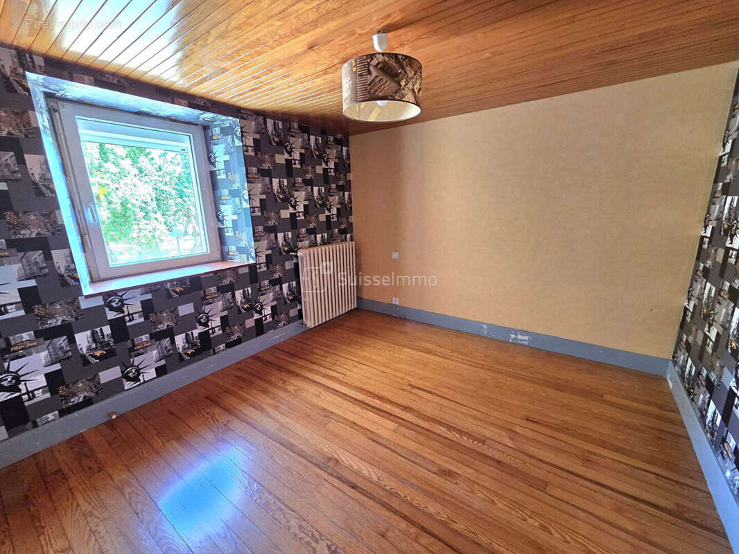 Appartement t4 84.6 m² 149000 euros - photo 5