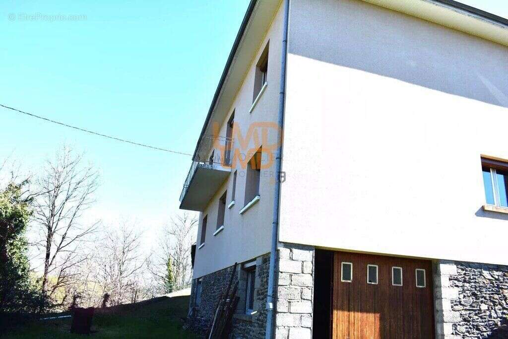 Maison à DECAZEVILLE