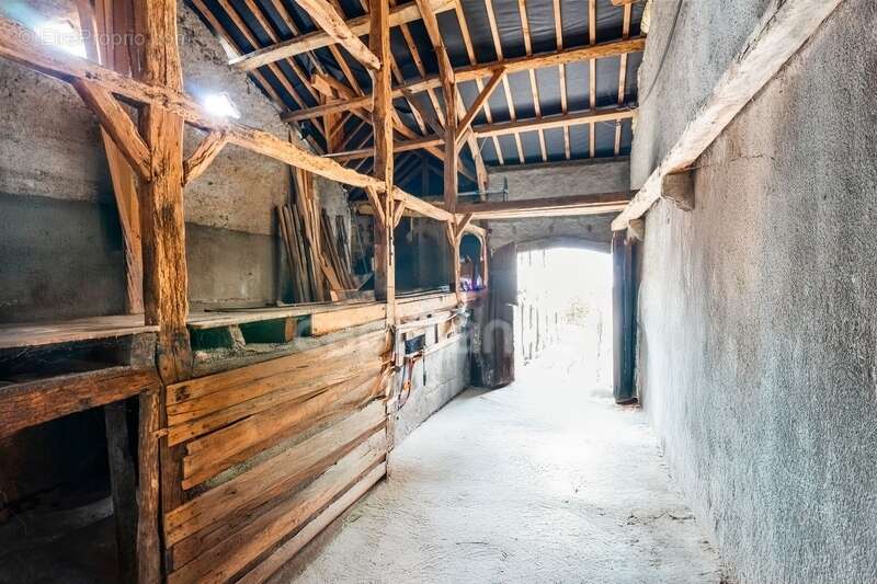 Maison à PREVESSIN-MOENS