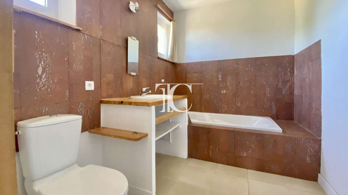 Secteur lussan, maison plain-pied 180m2 de conception bio-climatique, sur parcelle 6055m2 - photo 16