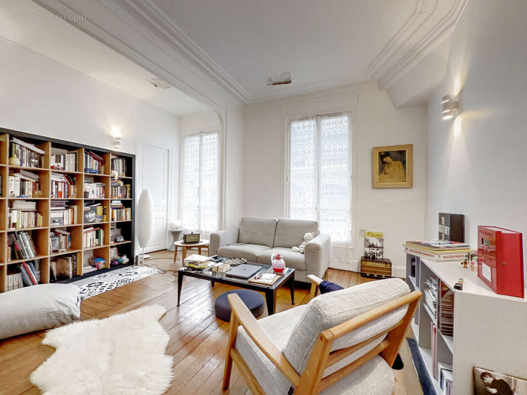 Appartement à CHARENTON-LE-PONT