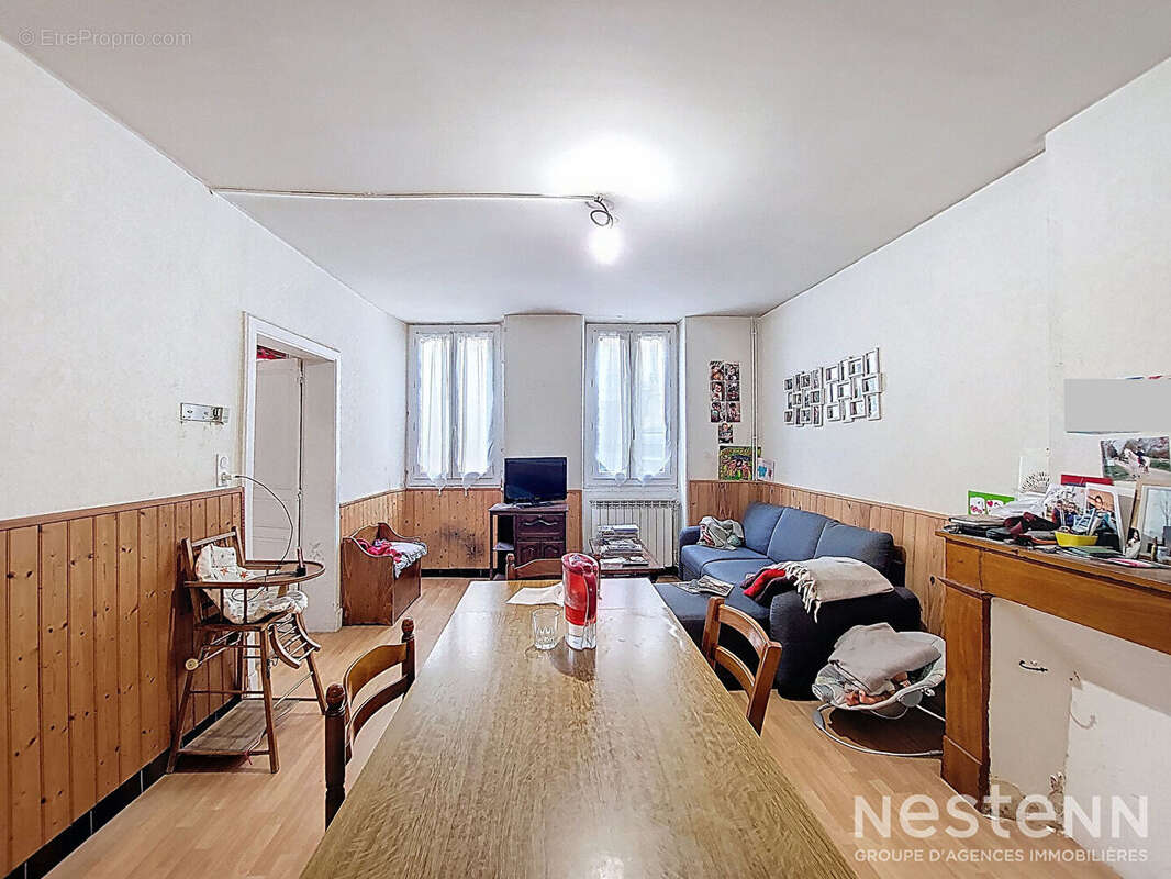 Maison à VALENCE-SUR-BAISE