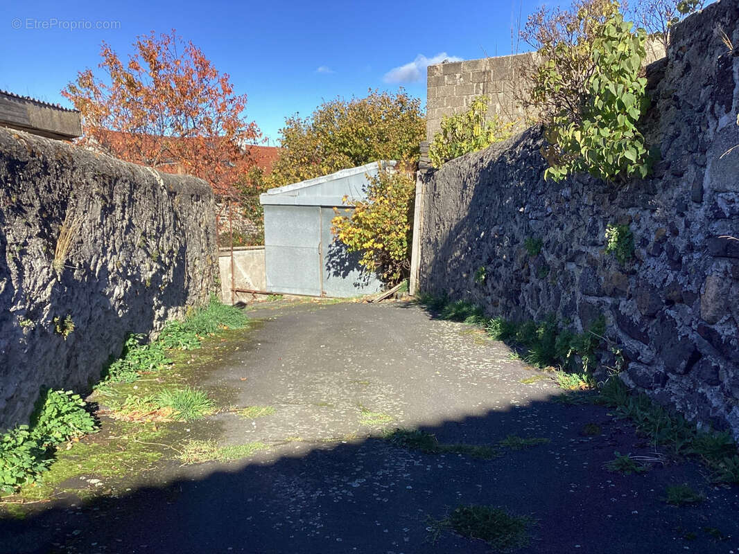 Maison à LE MONASTIER-SUR-GAZEILLE
