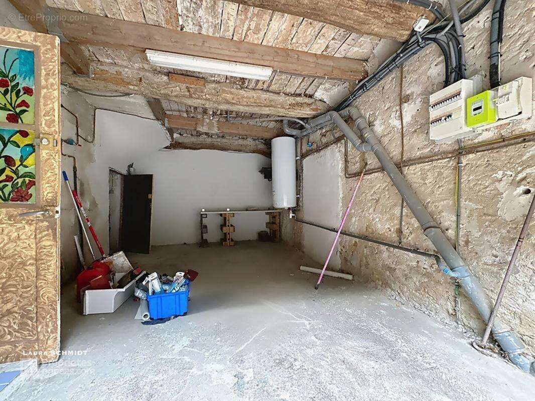 Appartement à FLASSANS-SUR-ISSOLE