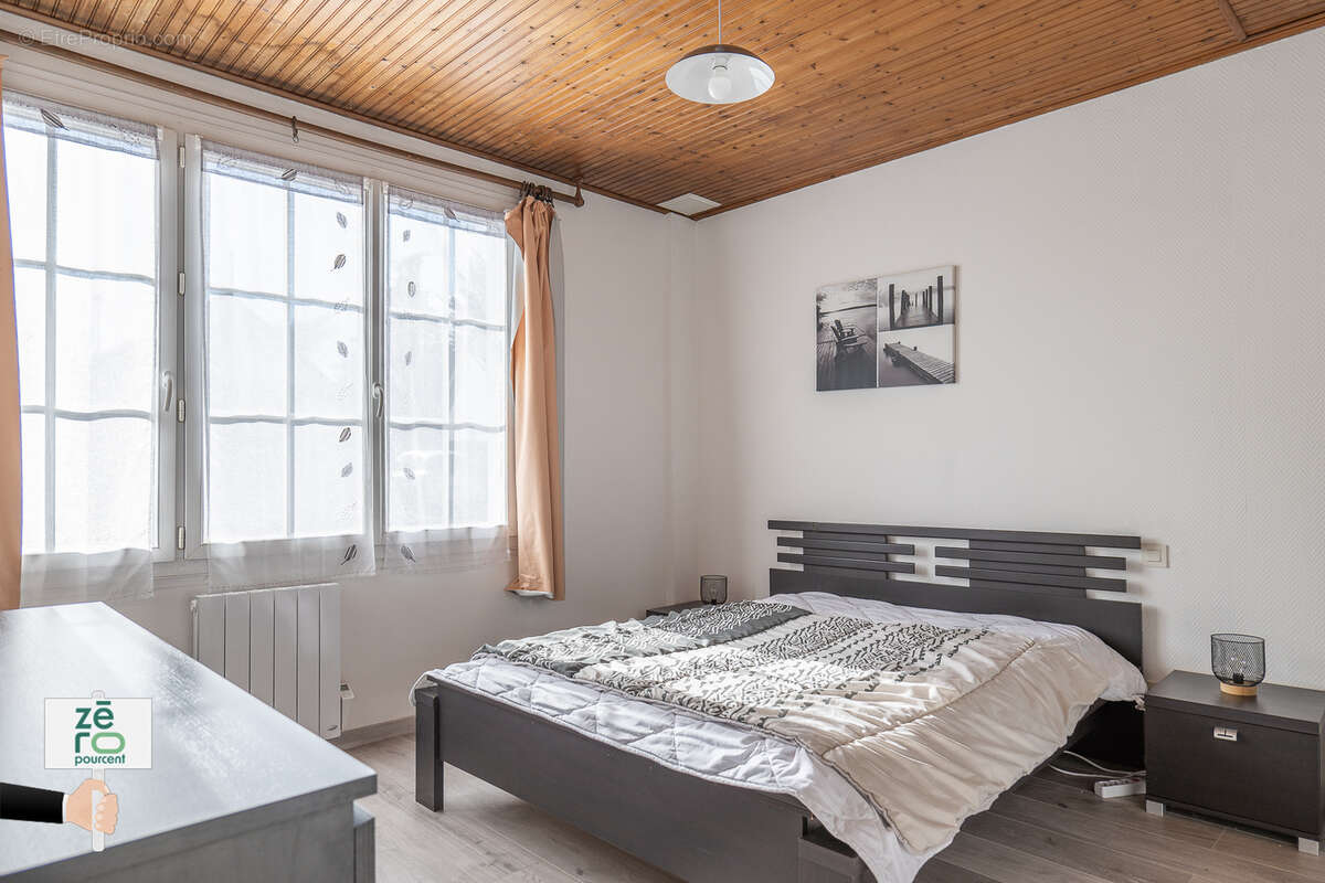 Maison à CHATEAUNEUF