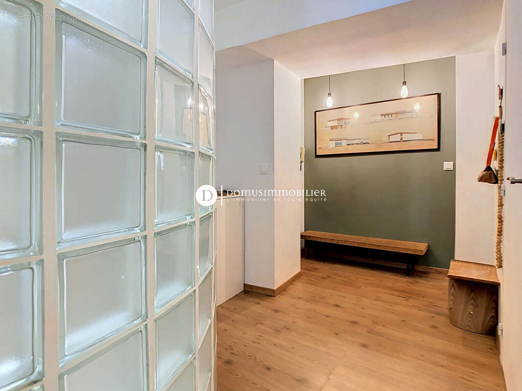 Appartement à CHATEAUNEUF-DE-GADAGNE