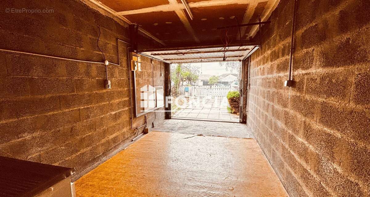 L'Houmeau - Plain pied de 4 chambres avec garage - photo 6
