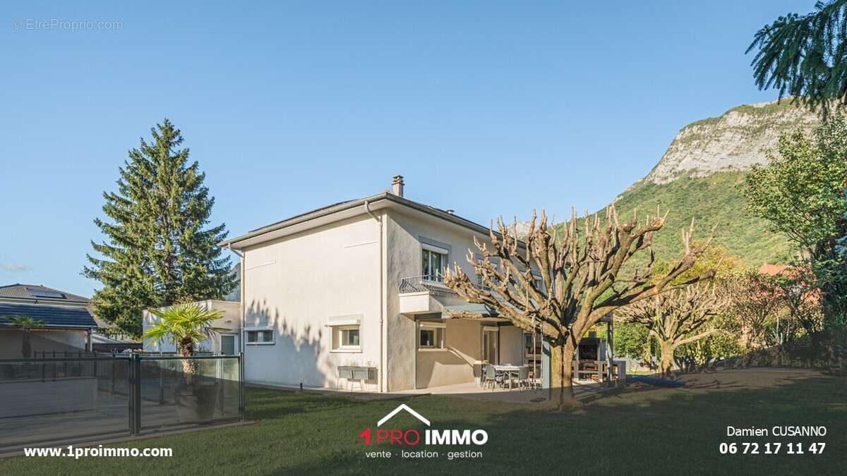 photos n°1 - Maison à FONTANIL-CORNILLON
