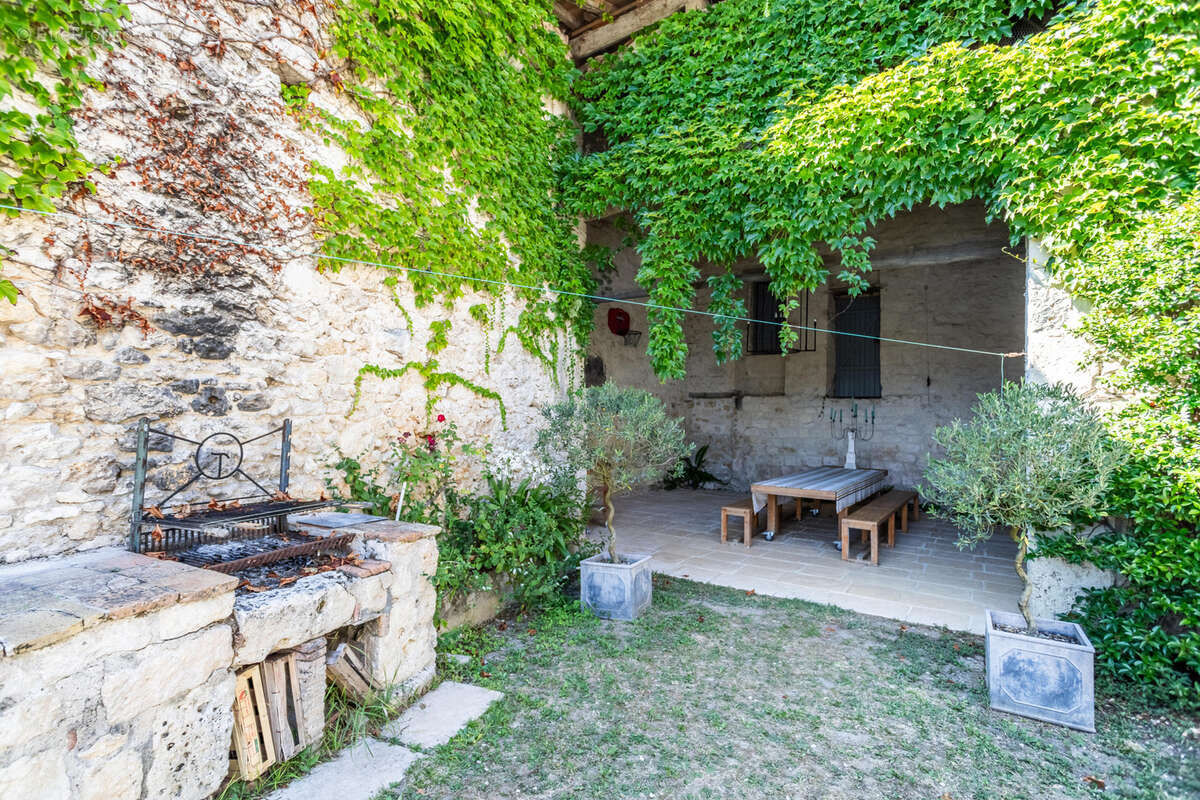 Maison en pierre avec annexe, piscine et jardin - photo 40