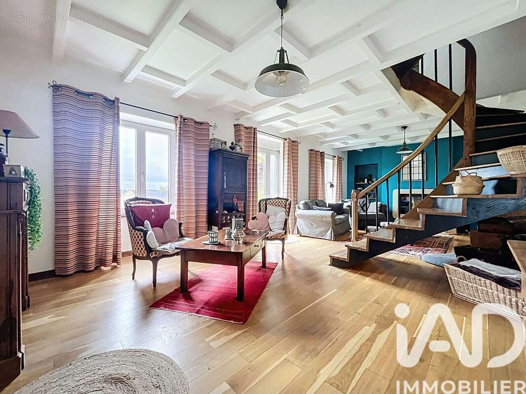 Photo 8 - Maison à LA VILLE-ES-NONAIS