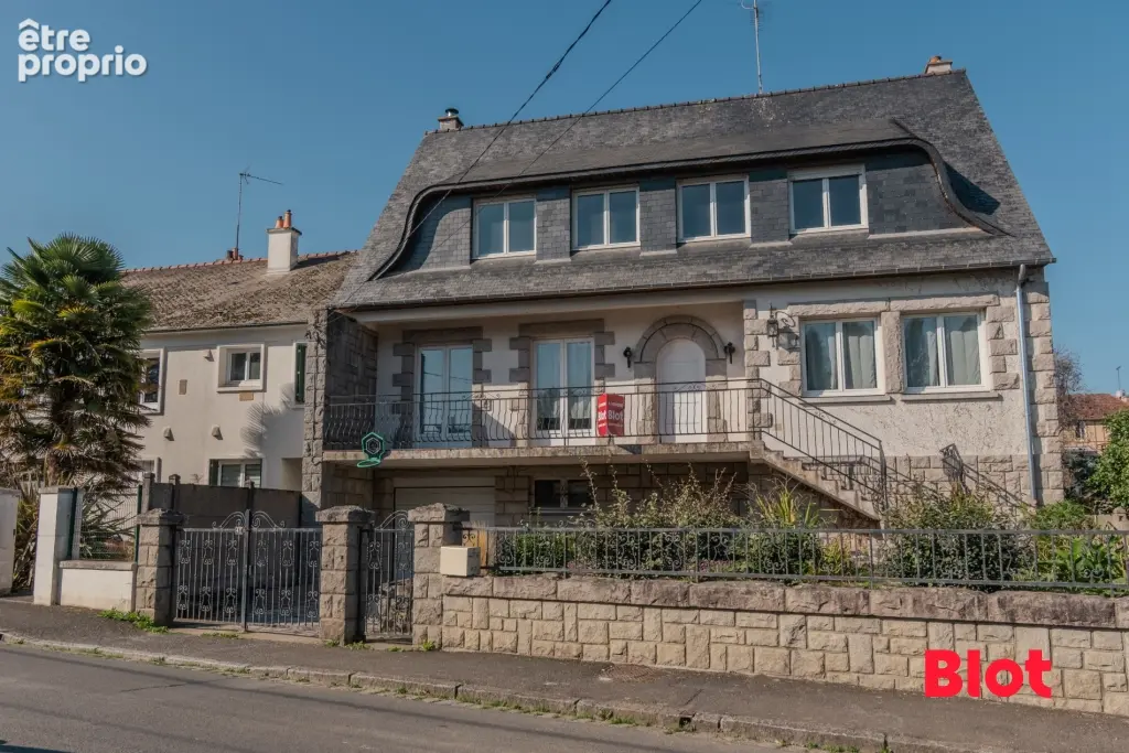 Maison à FOUGERES