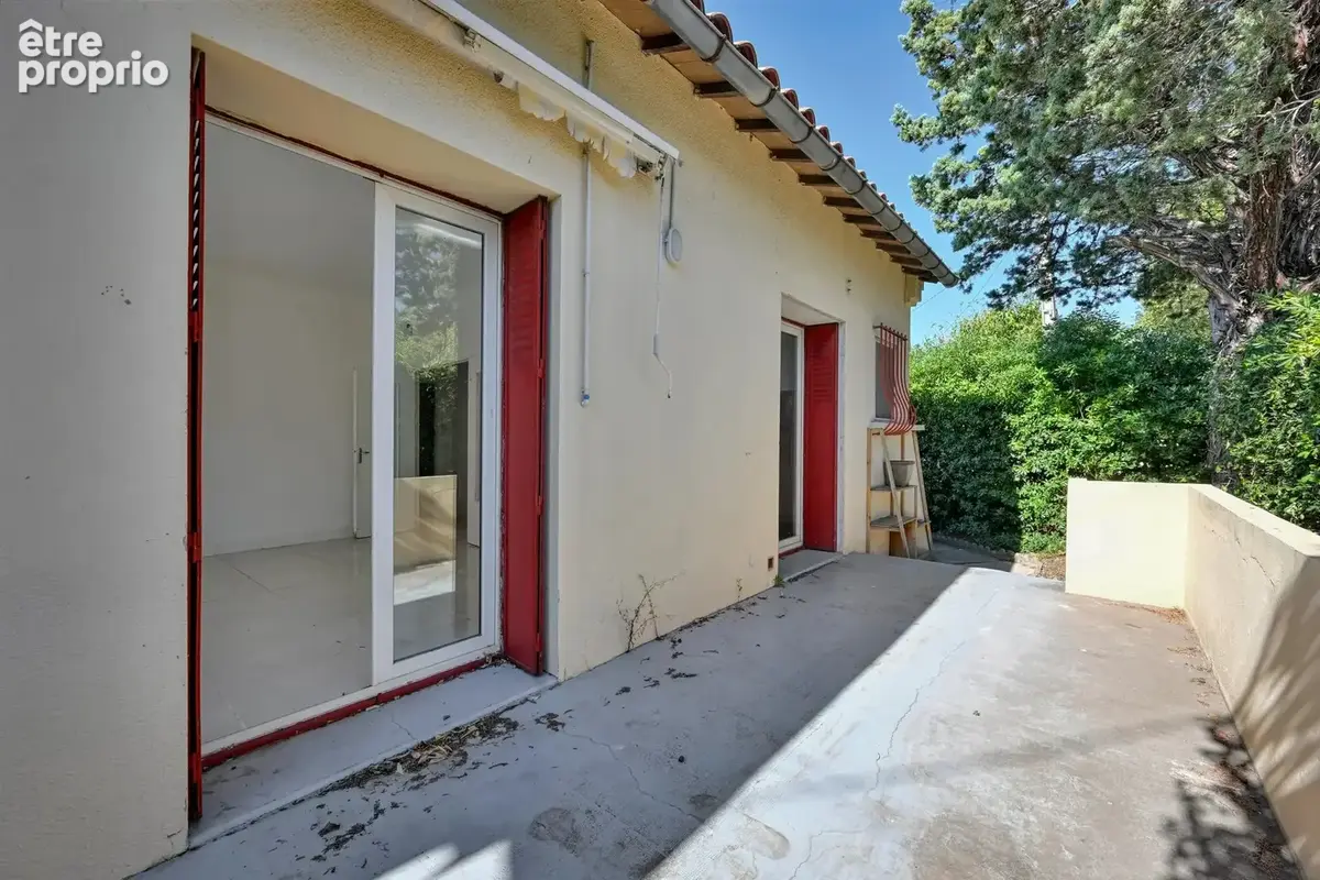 Maison de plain-pied 80 m² avec jardin et garage – Quartier prisé des Alyscamps! - photo 7