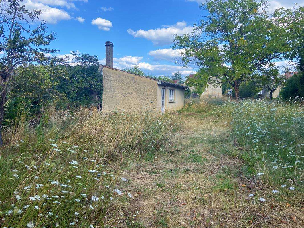 Maison à LE BUISSON-DE-CADOUIN