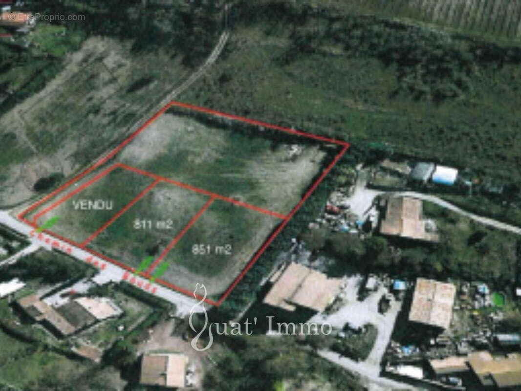 Terrain constructible 851 m2   Vue dégagée   Pierrevert (04860) - photo 2