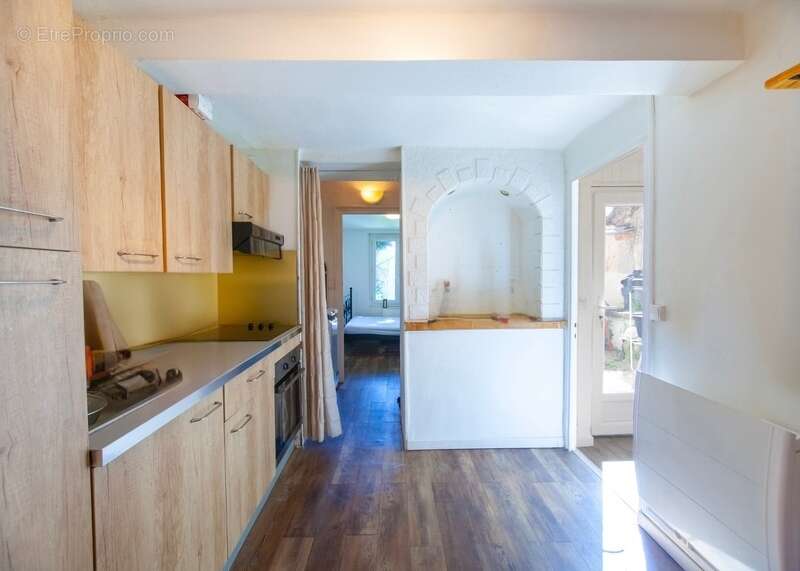 Appartement à MARSEILLE-3E