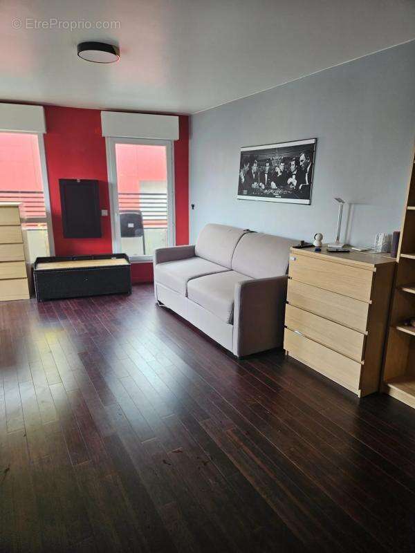 Appartement à VILLENEUVE-LA-GARENNE