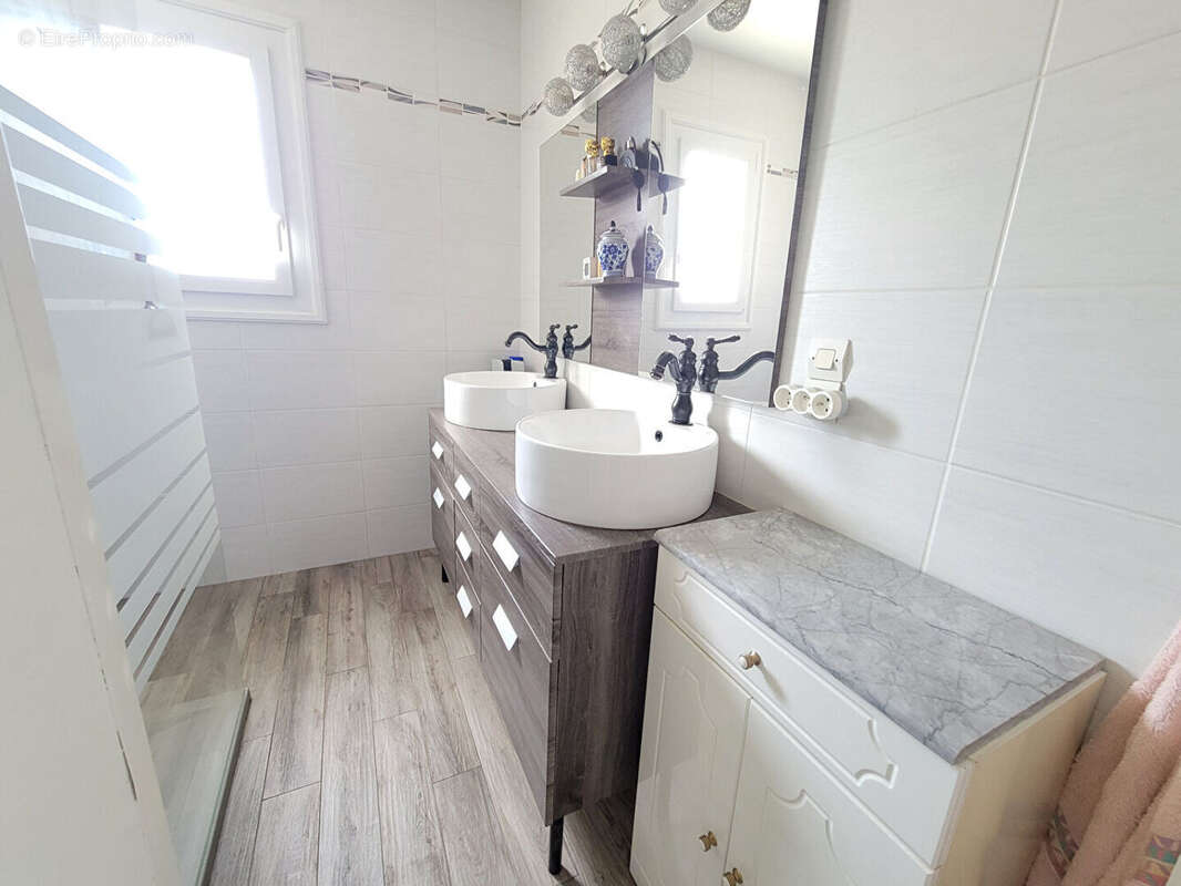 Maison à LAMONZIE-SAINT-MARTIN