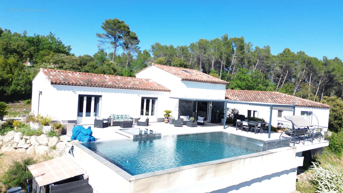 Maison à LORGUES