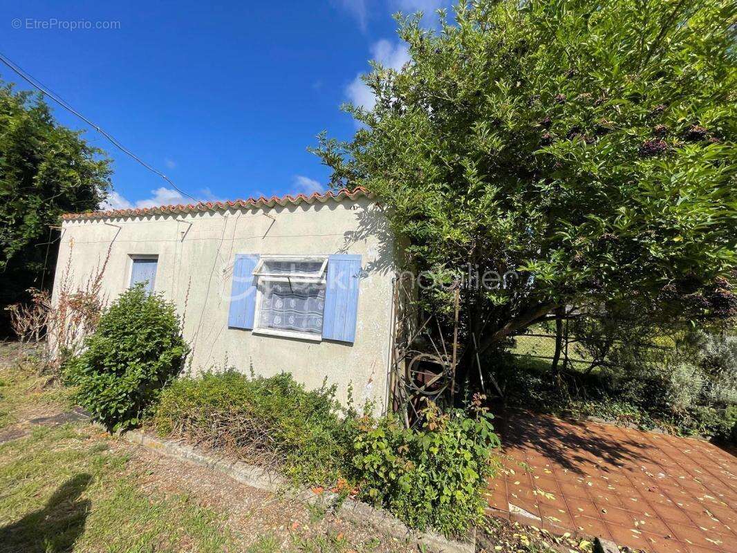 Maison à COZES