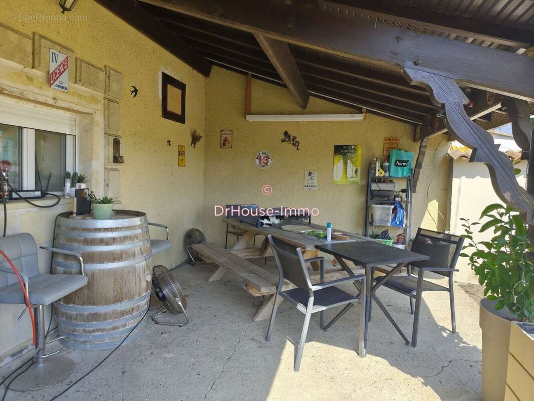 Maison 196 m² à Loupiac-De-La-Reole  - photo 11