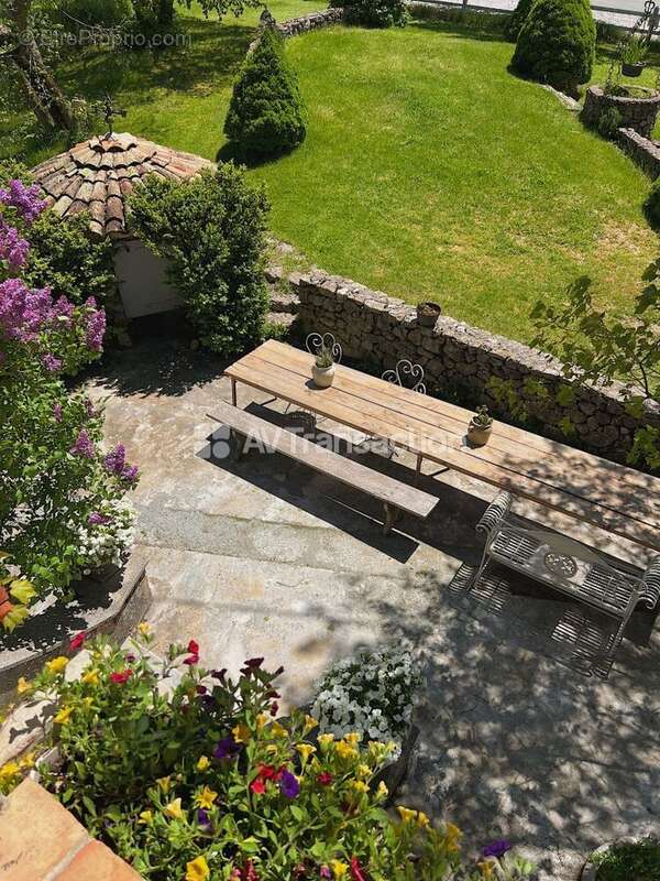 Commerce à LA BASTIDE