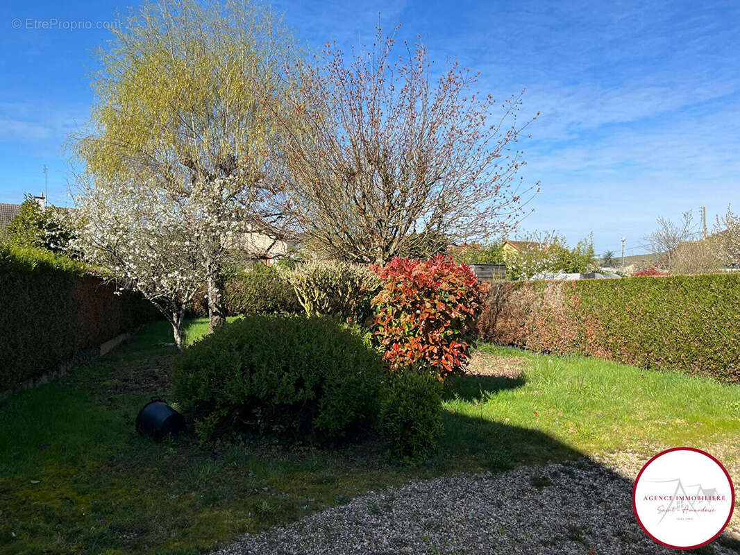 Maison à SAINT-AMAND-MONTROND