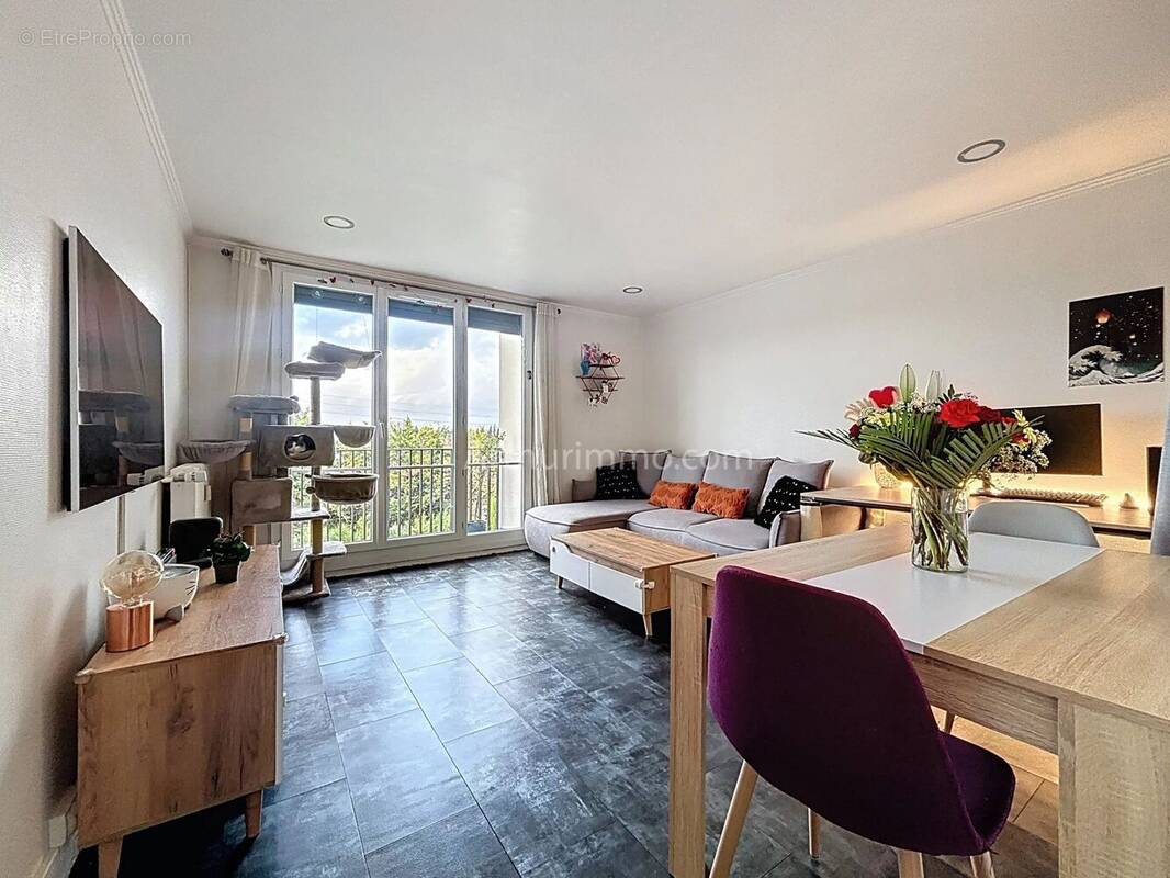 Appartement à LIMEIL-BREVANNES