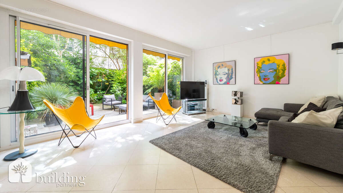Neuilly-sur-Seine Saint-James - Duplex familial 7 pièces de 144,5 m² avec jardin de 59 m² - photo 6