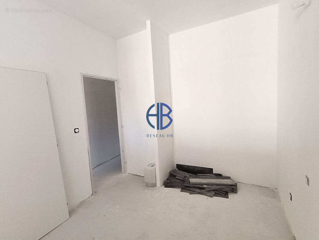 Appartement à YENNE