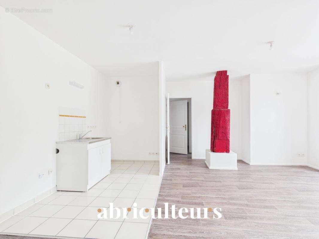 Appartement T2 de caractère rénové avec terrasse et jardin – Résidence de standing à Survilliers - photo 7