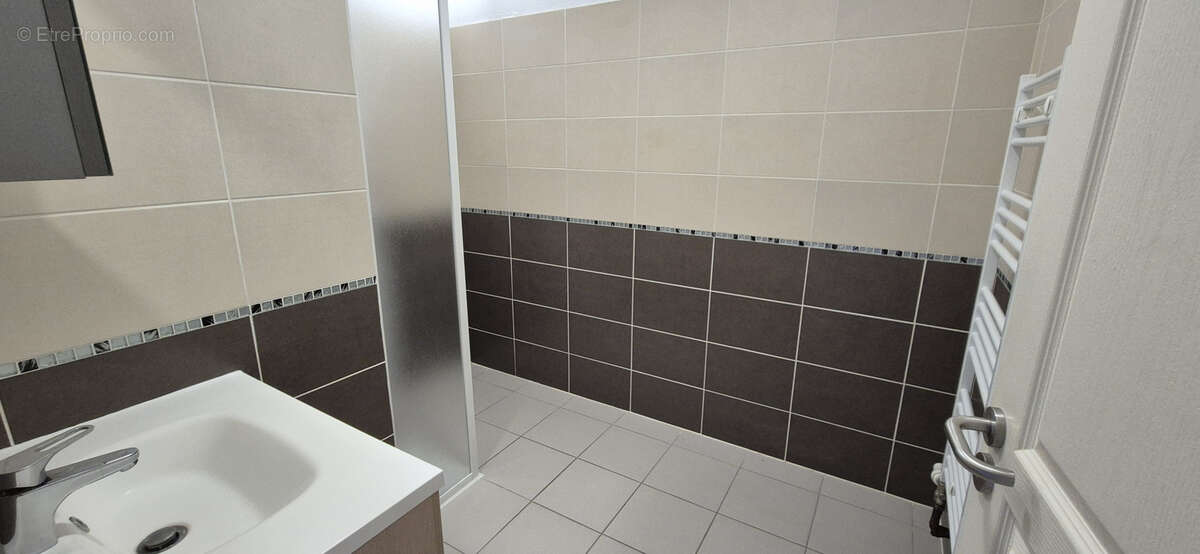Appartement à JUVIGNAC