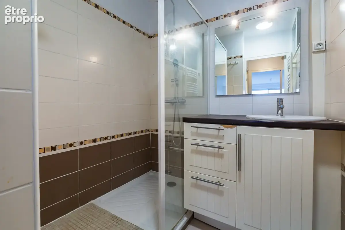 Appartement T4 75 m2 avec balcon, cave et parking couvert, avenue Victor Hugo, 26000 VALENCE - photo 7