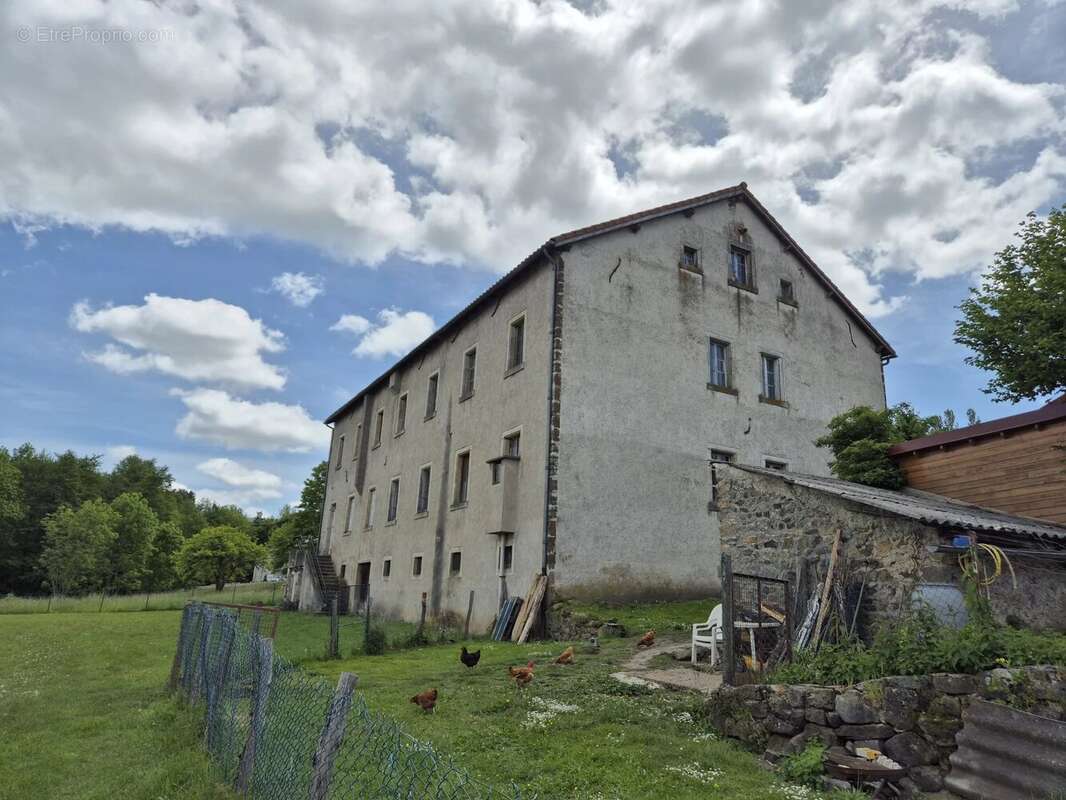 Maison à LAUSSONNE